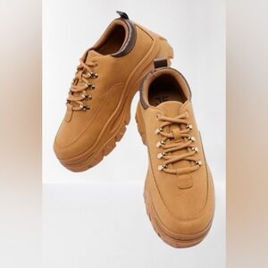 New Shoe Dazzle Tan Shoes Size 9